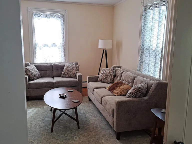 16 E Elm St #1 — Photo 16