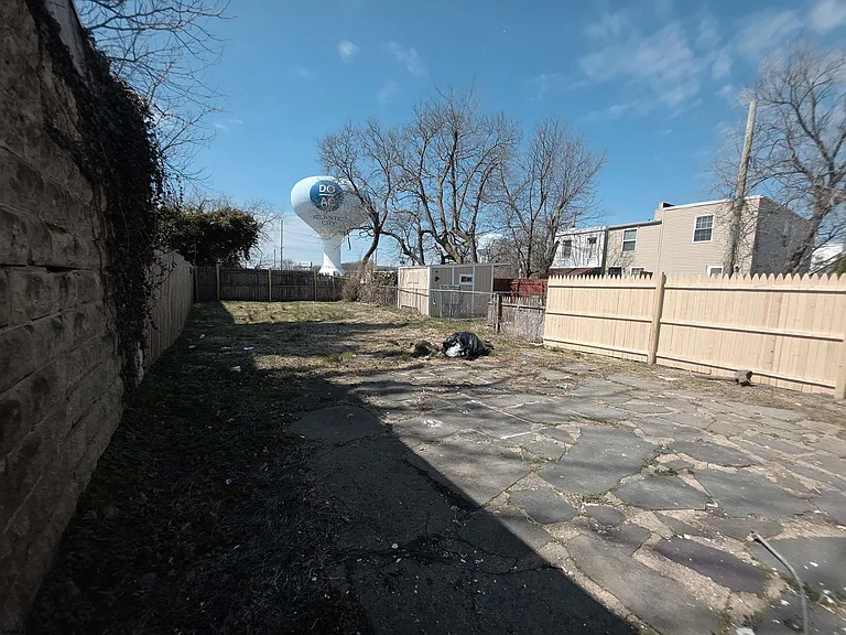 346 N Delaware Ave — Photo 44