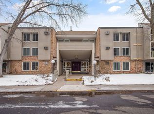 4045 Hodgson Rd APT 302, Shoreview, MN 55126