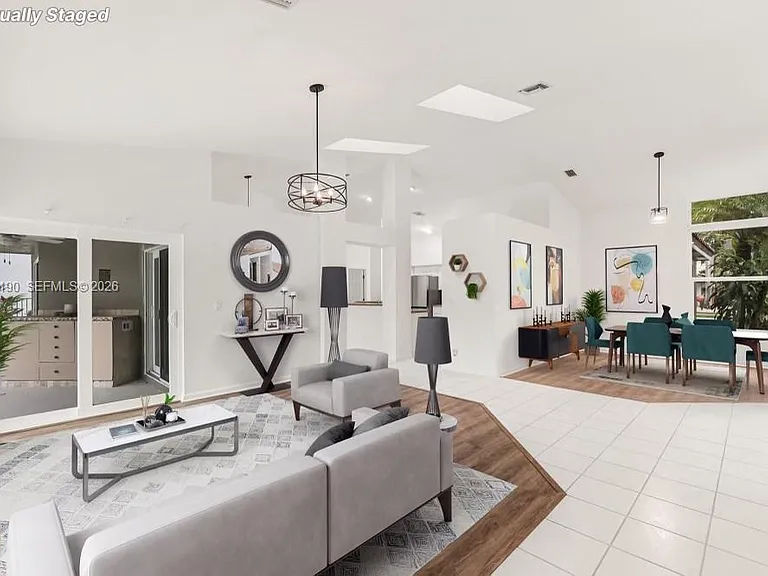 814 Heron Rd — Photo 10