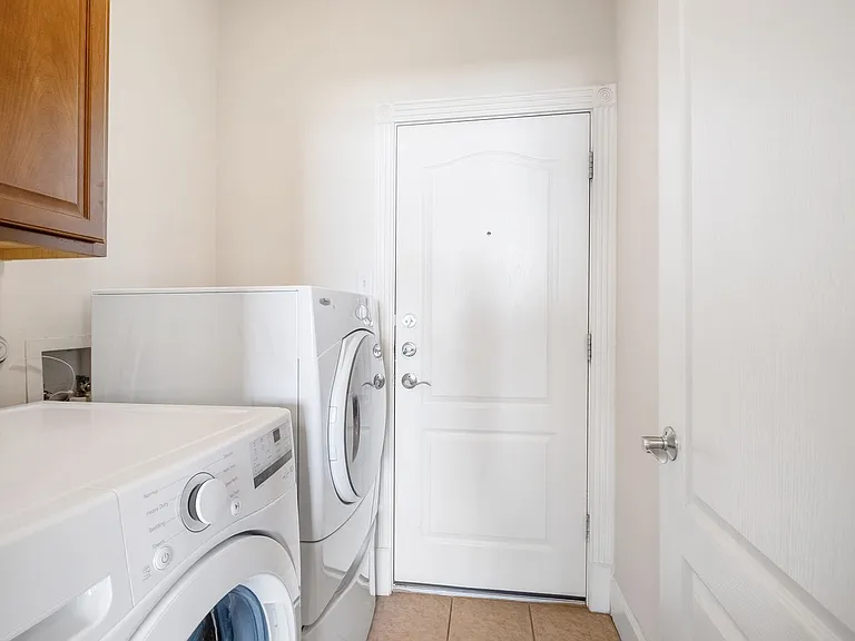 6715 Windrift Way #8 — Photo 12