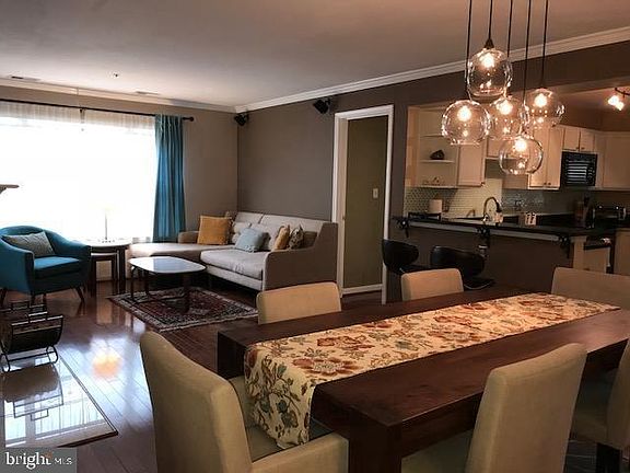 4th image of 164 Kendrick Pl APT 28
