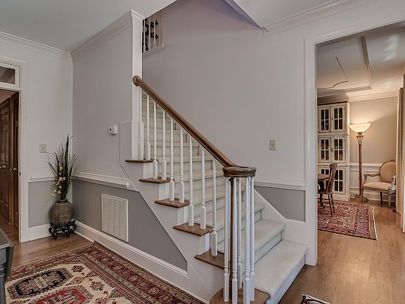 2nd image of 1408 Ashwood Drive