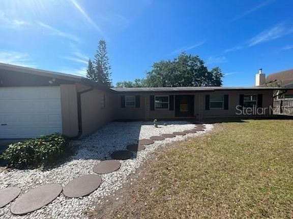 2nd image of 1238 N Shore Dr
