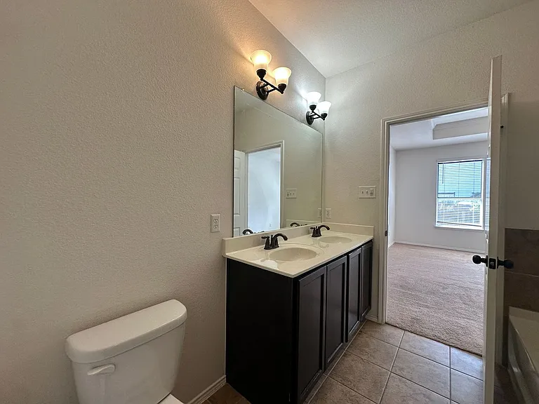 5304 Capricorn Loop — Photo 24