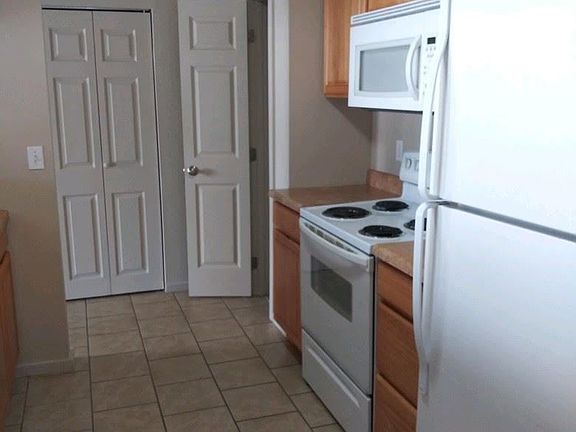 4th image of 822 E Pioneer Ave APT 211