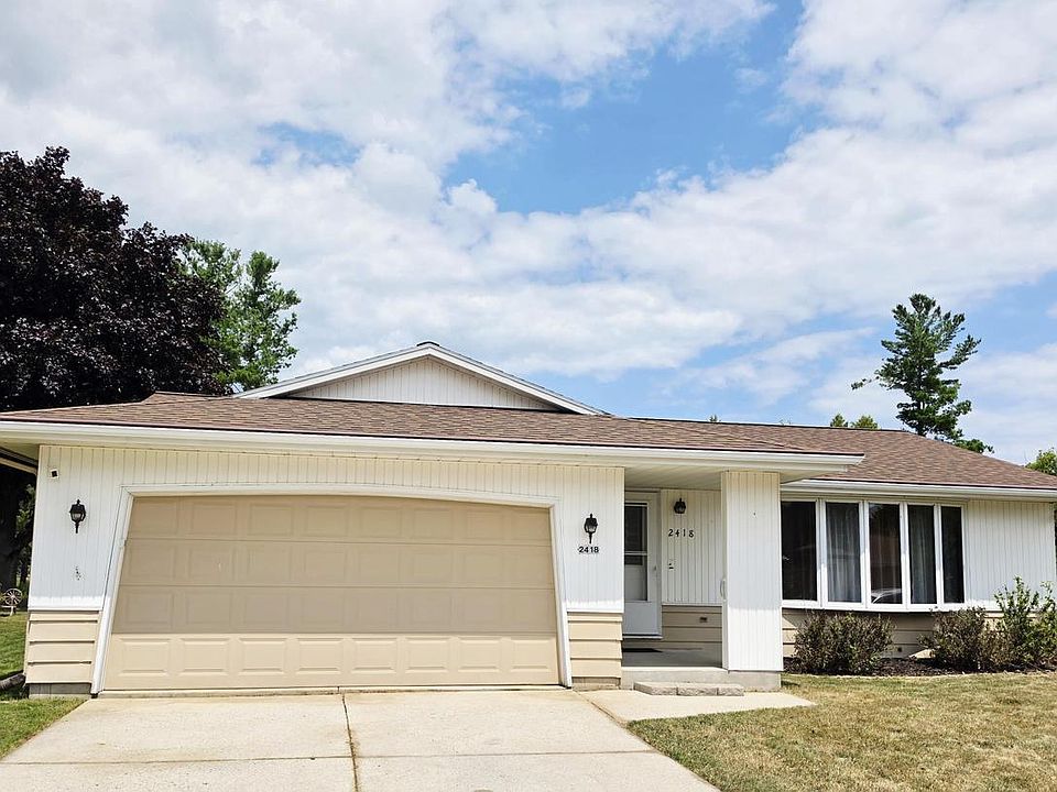 1st image of 2418 Pershing AVENUE