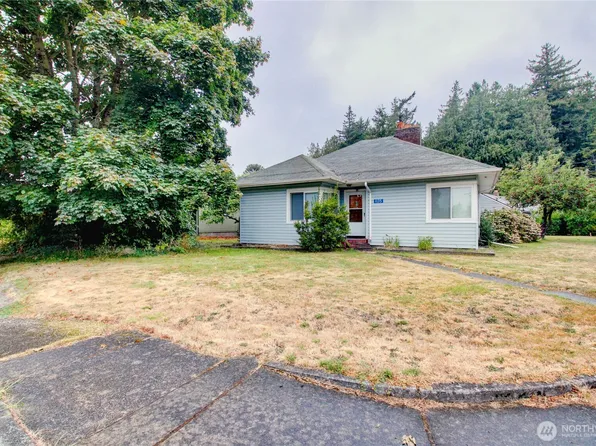 1135 E Orange Avenue, Burlington, WA 98233
