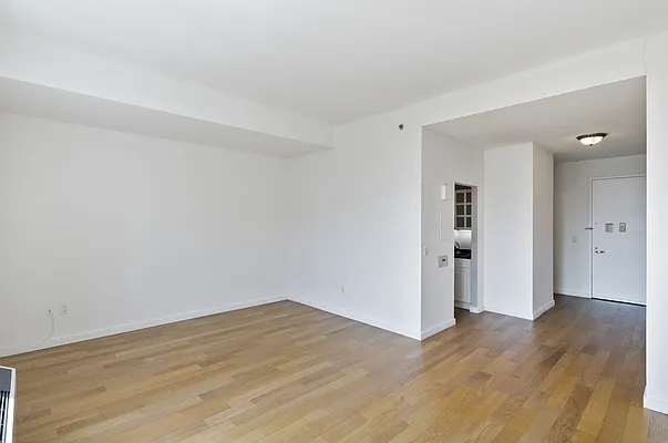 Rented by The Moinian Group | media 23