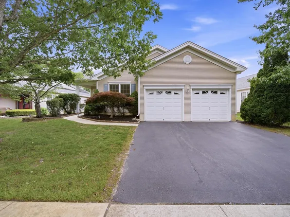 129 Southampton Dr, Galloway, NJ 08205