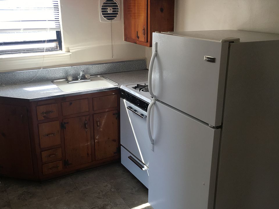 2nd image of 5700 Lawrence St