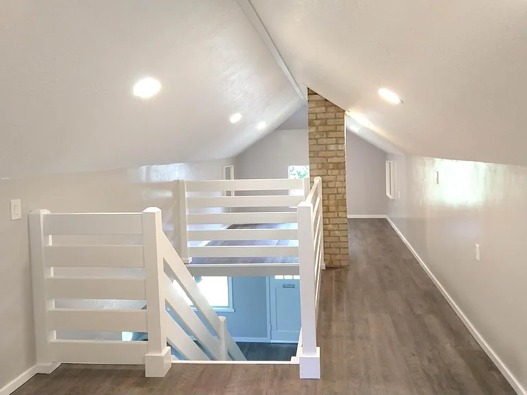 433 E Center St — Photo 22