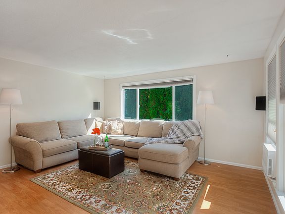4th image of 41328 SE 125th St