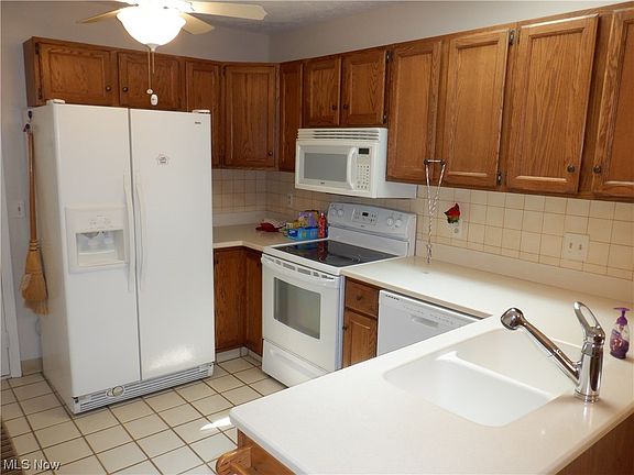 5th image of 2234 Pine Tree Ln #17