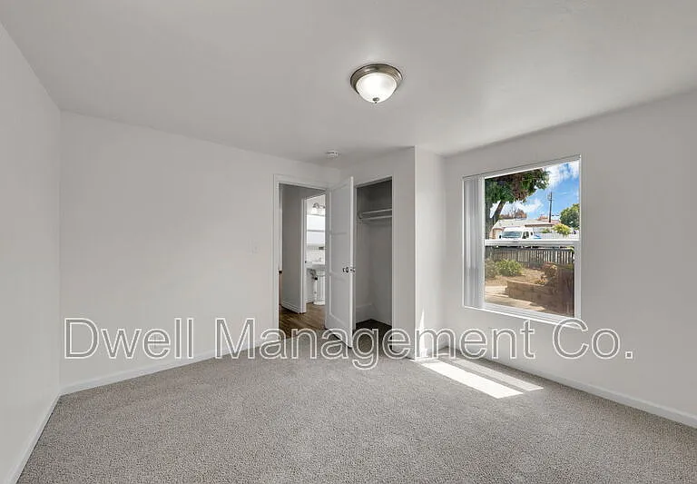 8355 Golden Ave — Photo 11