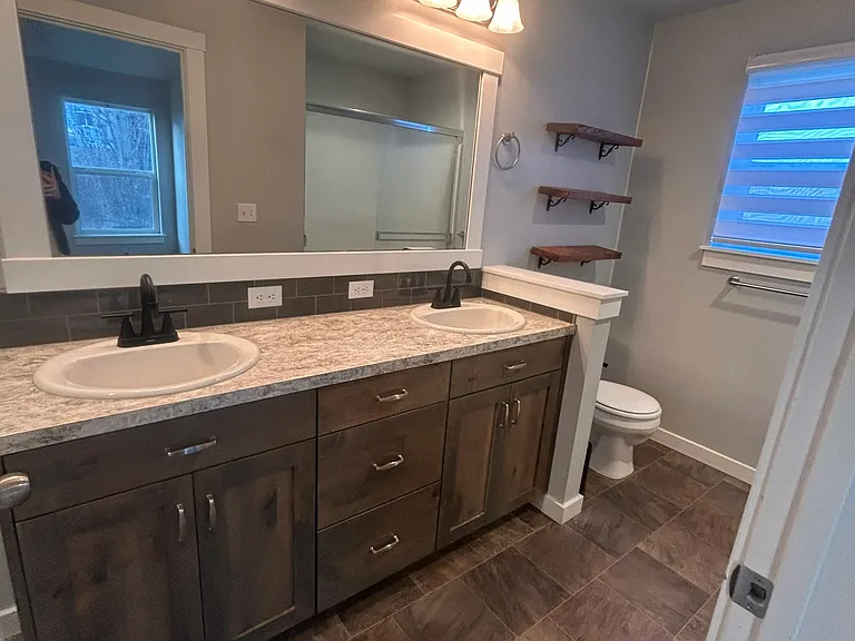 2070 Kelly Dr — Photo 13