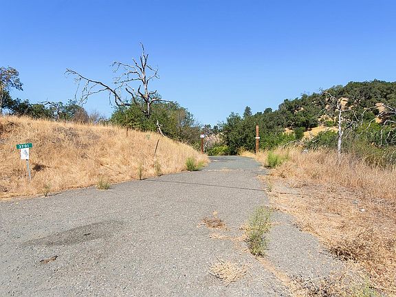 4th image of 3701 Porter Creek Road