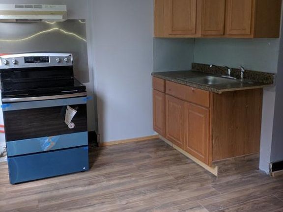2nd image of 376 Liberty St #2