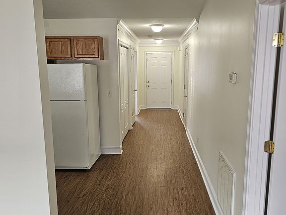 5th image of 730 Greensboro Way