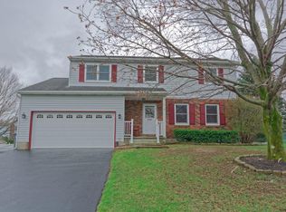 9 Saint Ambrose Ln, Latham, NY 12110