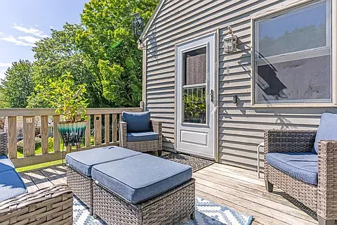 210 Summit St — Photo 25