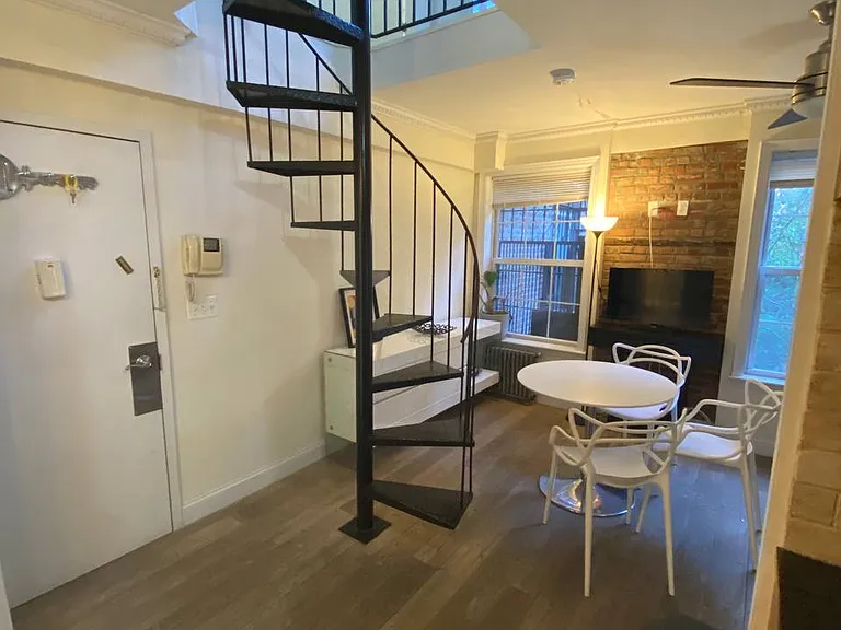 239 W 12th St #4B — Photo 7