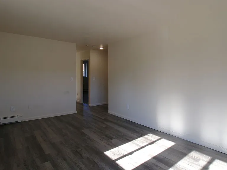 Hopewell Gardens Apartments — Photo 22