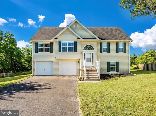 34 Iberian Ct, Martinsburg, WV 25405