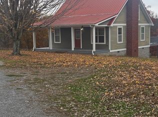 412 Hawkins Rd, Westmoreland, TN 37186