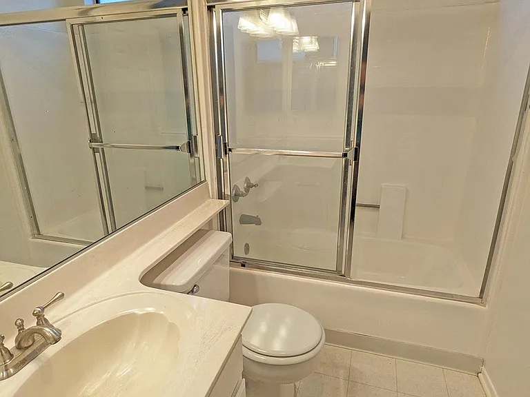 4454 Coldwater Canyon Ave #201 — Photo 14