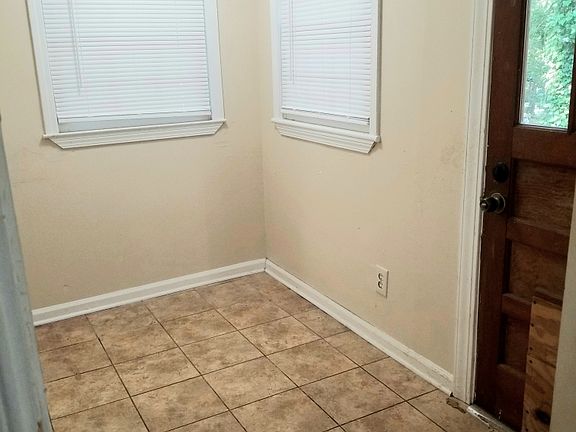 2nd image of 308 Broad St