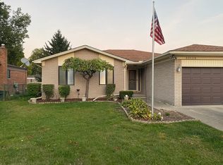 33158 Beth Ann Dr, Sterling Heights, MI 48310