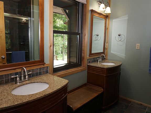 5th image of 246 McClure Dr