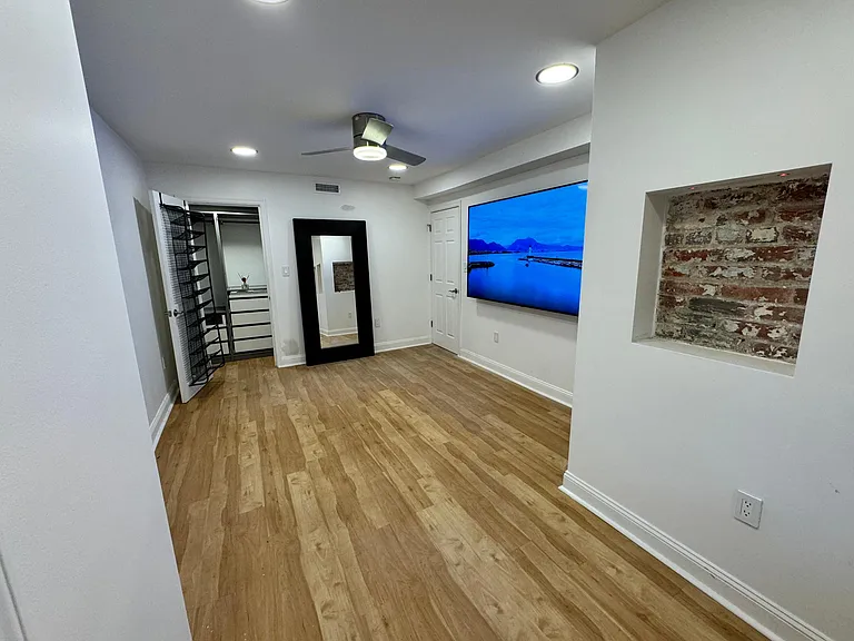 1st bedroom