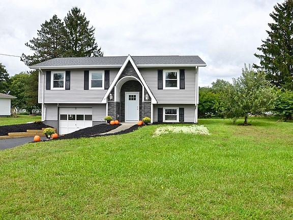 3rd image of 16 Cady Dr