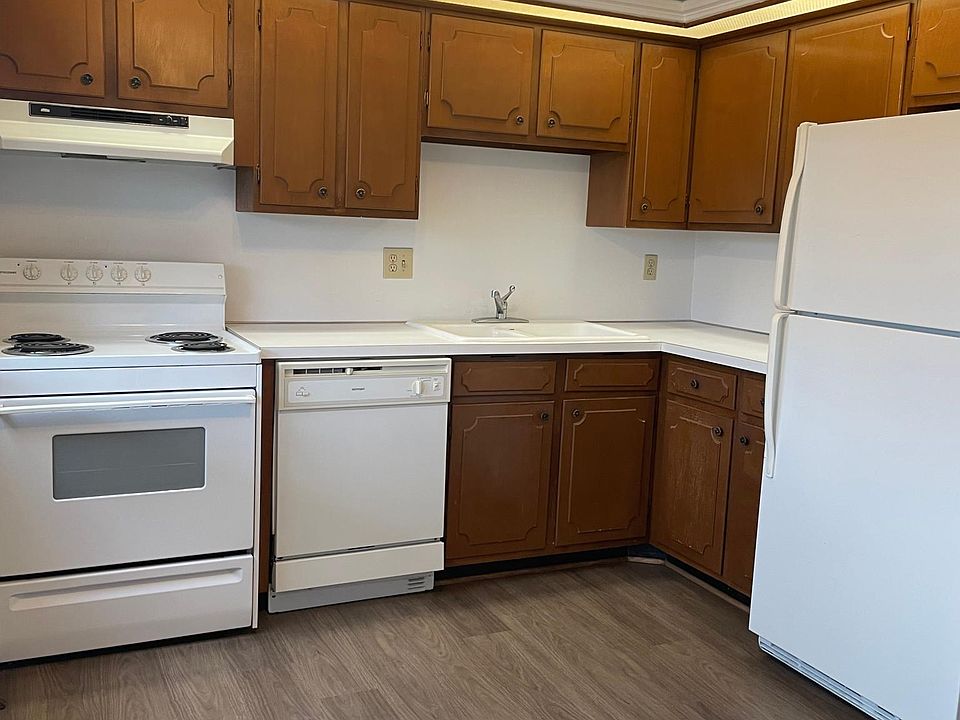 1st image of 129 Berwick Dr APT C
