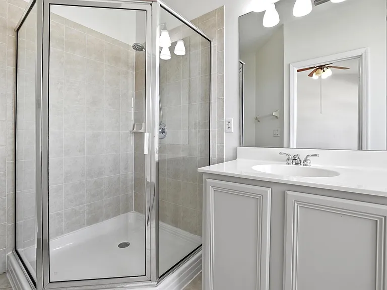 127 E Thatch Palm Cir — Photo 19