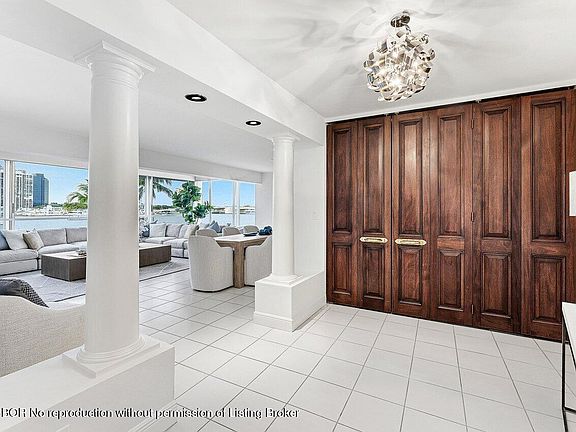 3rd image of 44 Cocoanut Row #120B