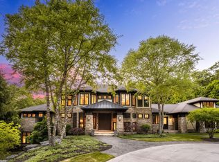 1120 Skyevale Dr NE, Ada, MI 49301