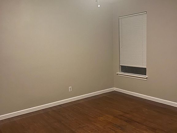 3rd image of 2344 Cincinnati Ave