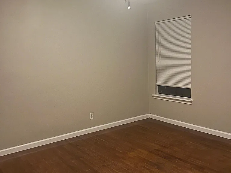 2344 Cincinnati Ave — Photo 3