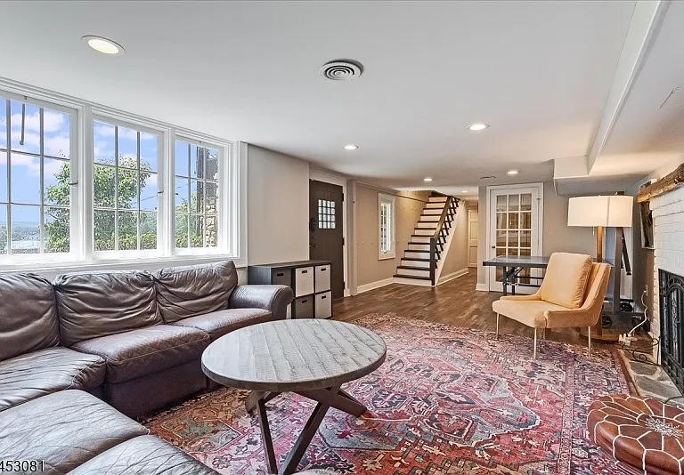 77 W Shore Trl — Photo 31