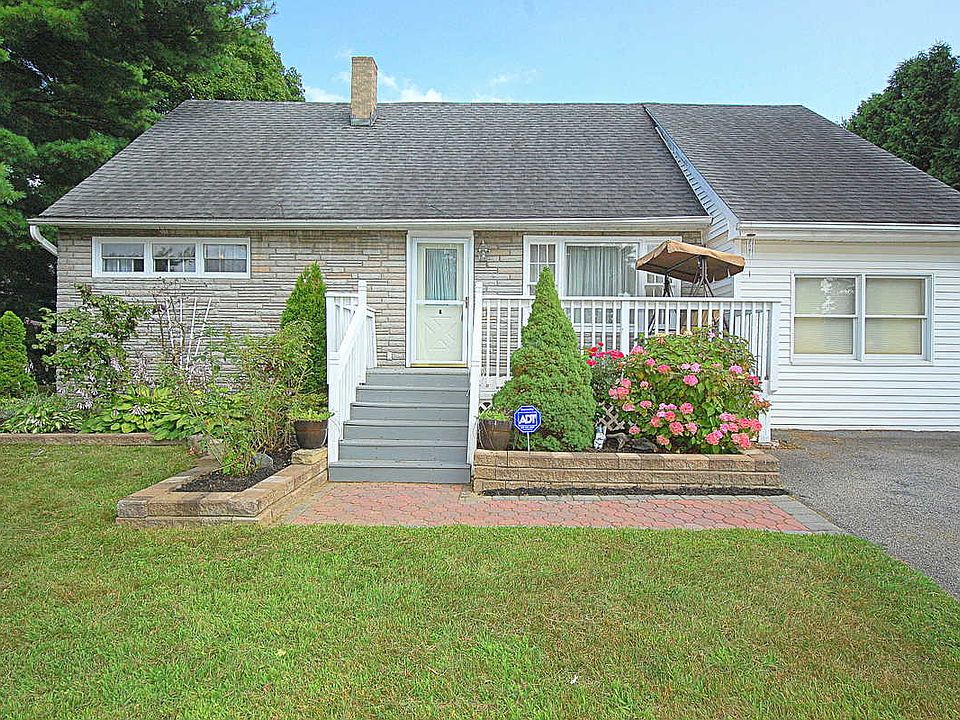 1st image of 6 W Dogwood Dr