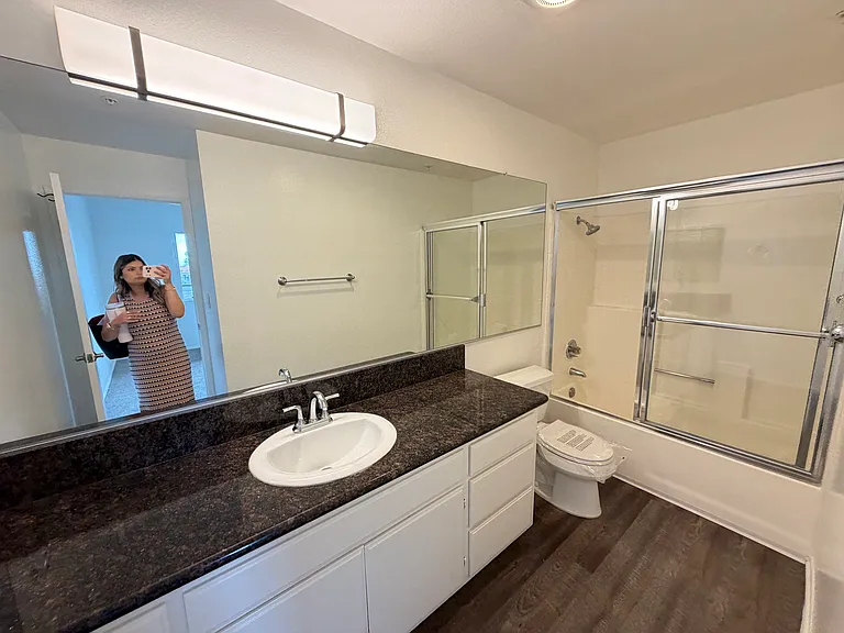 147 S Oak Knoll — Photo 8