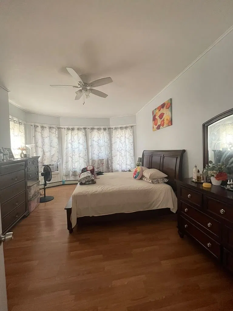 3 bed, $2,500 — Photo 4