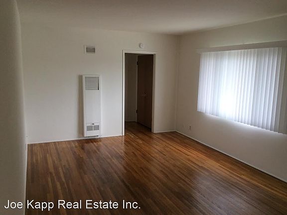 3rd image of 271 Homer Ave
