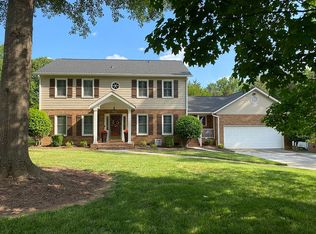 2541 Fernbank Dr, Charlotte, NC 28226