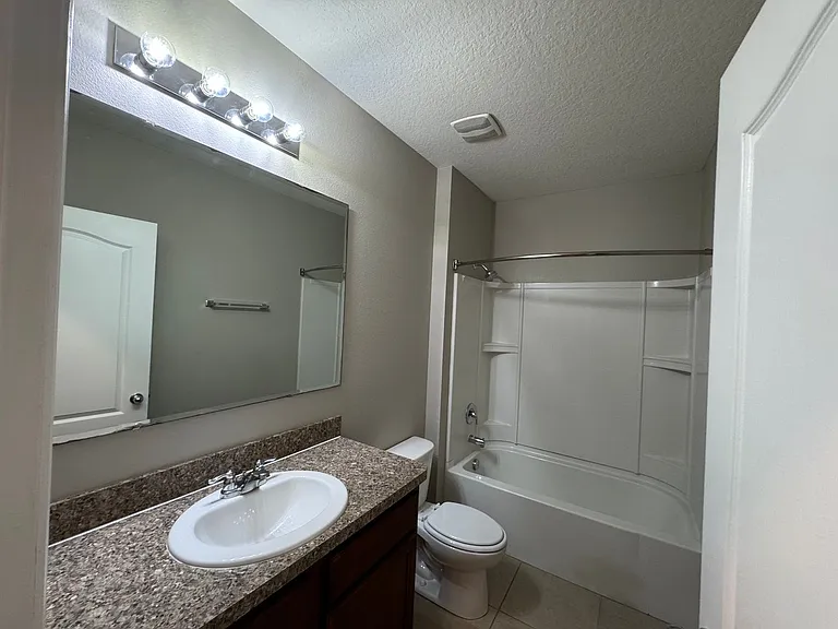 4117 Sophia Blvd — Photo 16