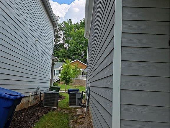 3rd image of 430 Village Creek Dr #B