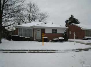 8123 Whitefield St, Dearborn Heights, MI 48127